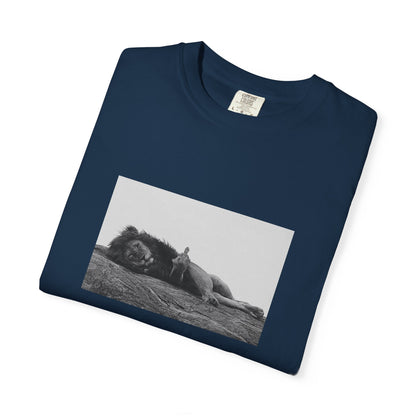 Garment-Dyed T-Shirt with Artistic Lion Design, Unisex Casual Wear, Eco-Friendly Fashion, Perfect Gift for Animal Lovers, Unique Graphic Tee